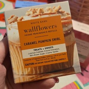 Nwt White Barn Wallflowers Caramel Pumpkin Swirl Refill - Orange and Cream